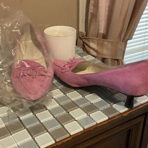 Chadwicks Pink Suede Heels